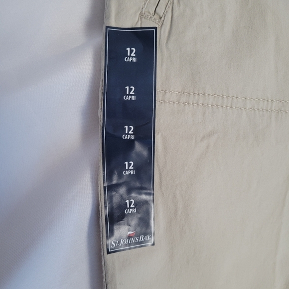 NWT St. John's Bay Khaki Capri Pants Women's Size 12 - Picture 11 of 12
